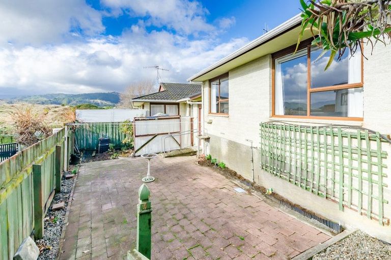 Photo of property in 10a Pohutukawa Crescent, Raumati Beach, Paraparaumu, 5032