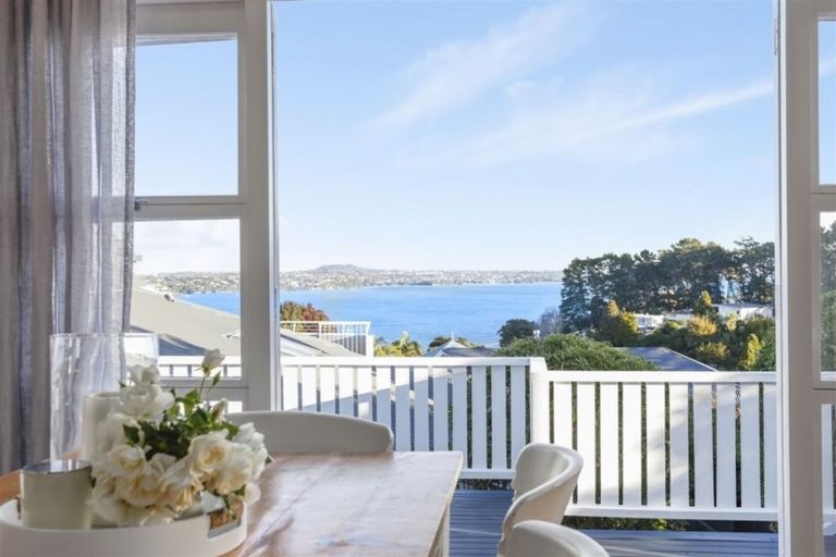 Photo of property in 2/18 Mariposa Crescent, Birkenhead, Auckland, 0626