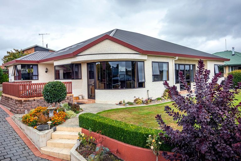 Photo of property in 71 Temple Crescent, Gleniti, Timaru, 7910