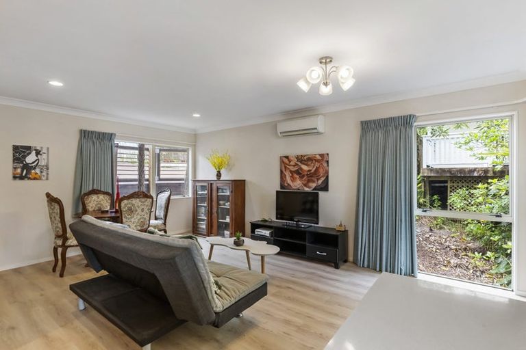 Photo of property in 2/13a Sandspit Road, Cockle Bay, Auckland, 2014