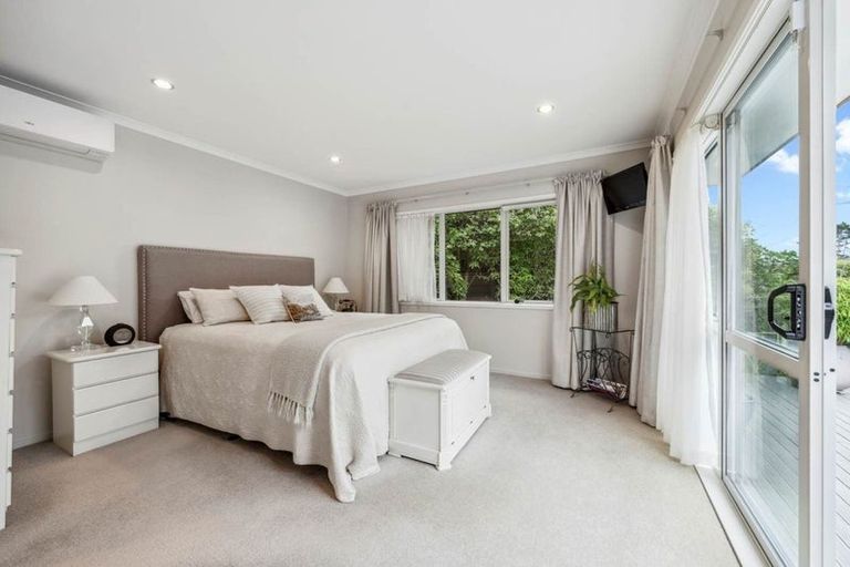 Photo of property in 1 Mural Place, Greenhithe, Auckland, 0632