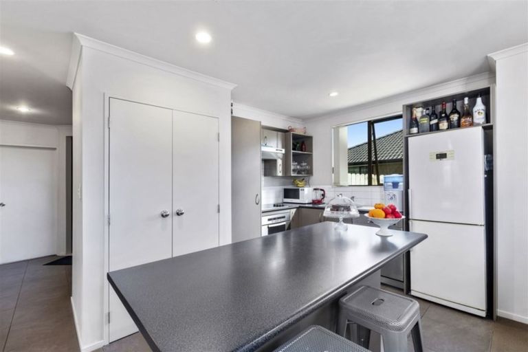 Photo of property in 53 Cityview Place, Massey, Auckland, 0614