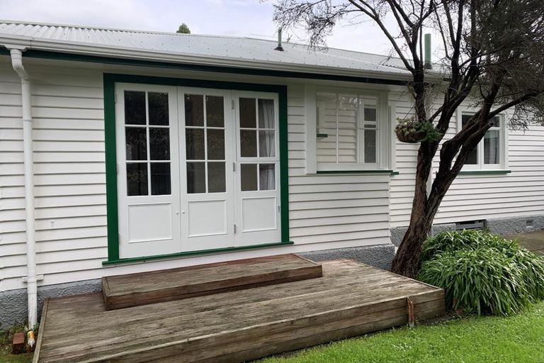 Photo of property in 11 Beaumont Avenue, Alicetown, Lower Hutt, 5010