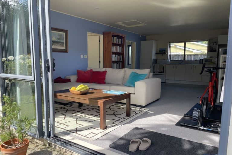 Photo of property in 4 Toru Street, Lyall Bay, Wellington, 6022