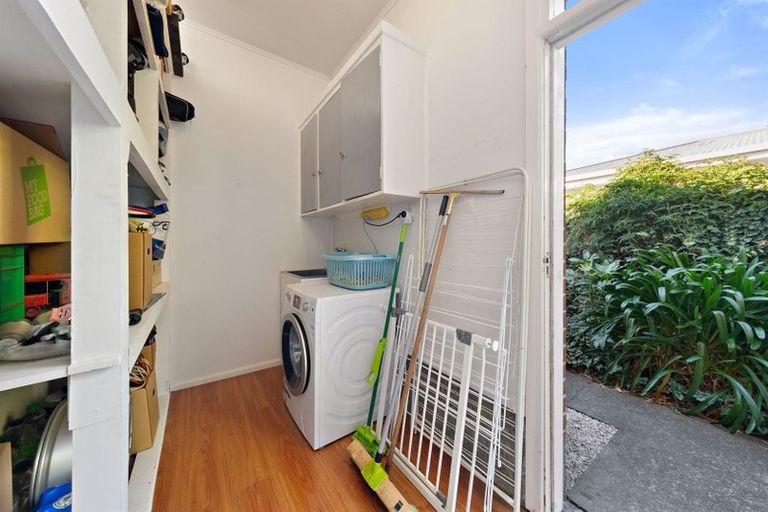 Photo of property in 2/11 Holliss Avenue, Cashmere, Christchurch, 8022