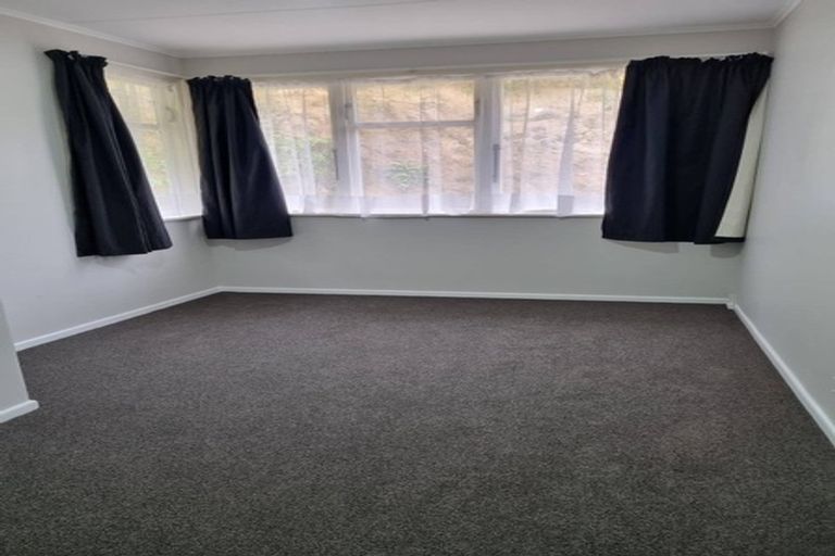 Photo of property in 92 Ironside Road, Johnsonville, Wellington, 6037