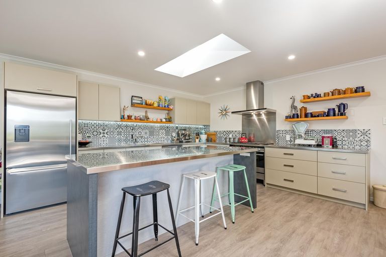 Photo of property in 3 Firth Place, Awapuni, Palmerston North, 4412