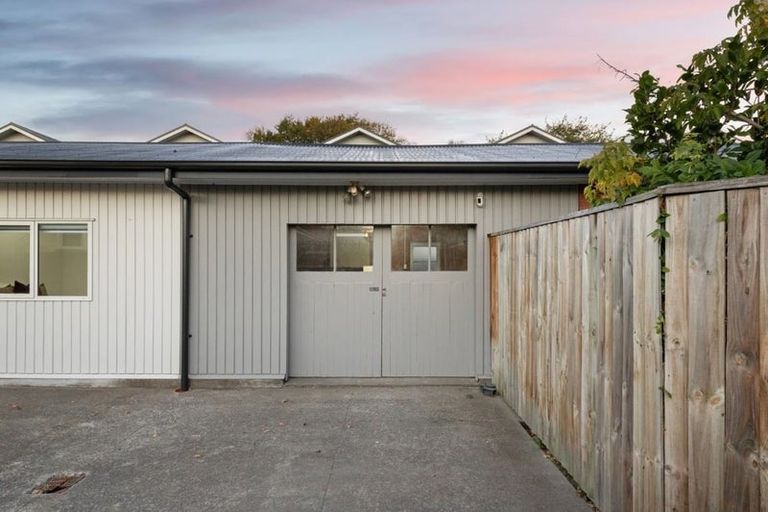 Photo of property in 1/6 Brougham Street, Addington, Christchurch, 8024