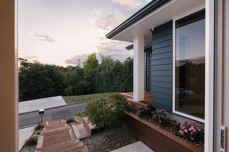 Photo of property in 22a La Lena Grove, Fitzherbert, Palmerston North, 4410