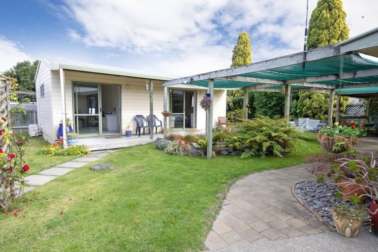 Photo of property in 8 Magdalen Crescent, Pirimai, Napier, 4112