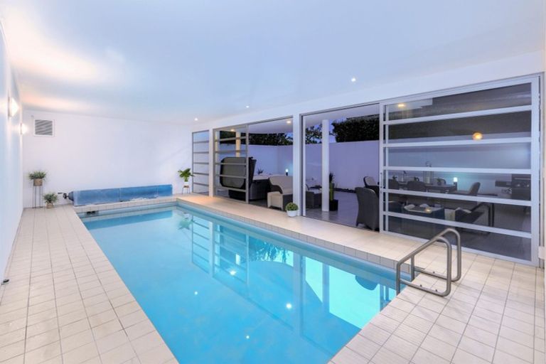 Photo of property in 12 Harry Ell Drive, Cashmere, Christchurch, 8022