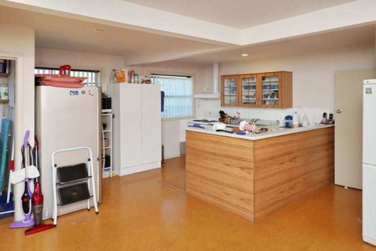 Photo of property in 1/39 Harris Crescent, Papanui, Christchurch, 8053