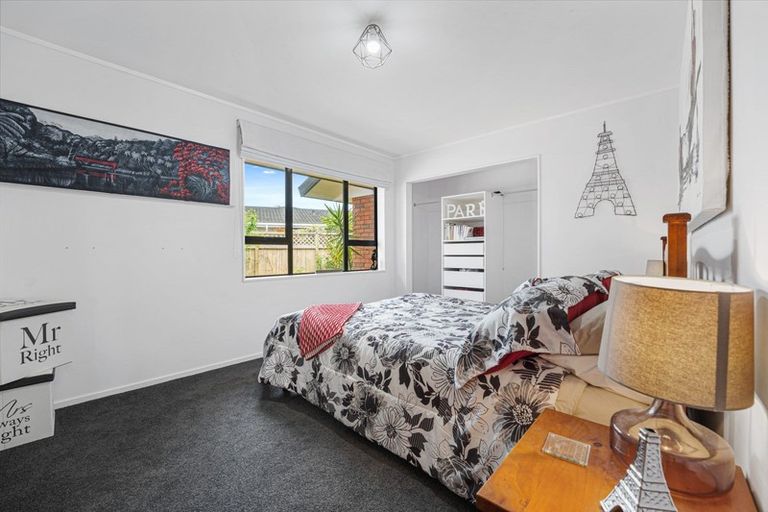 Photo of property in 21a Kinross Drive, Merrilands, New Plymouth, 4312