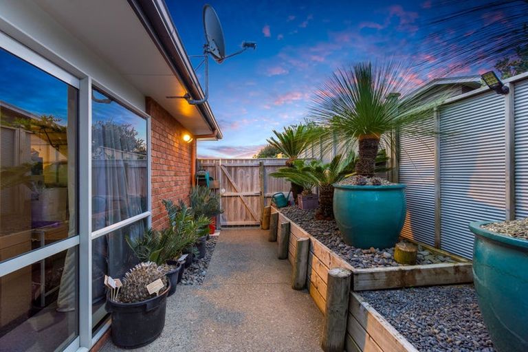 Photo of property in 8 Bayview Park Lane, Orewa, 0931