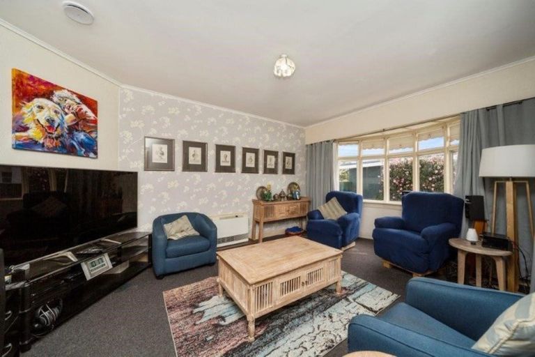 Photo of property in 13 Collins Street, Hawera, 4610