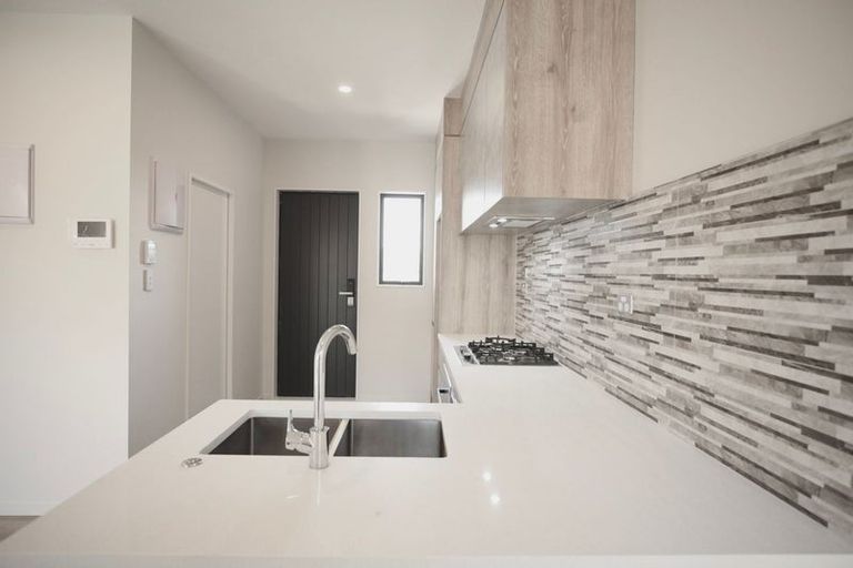 Photo of property in 48 Picturesque Drive, Flat Bush, Auckland, 2019