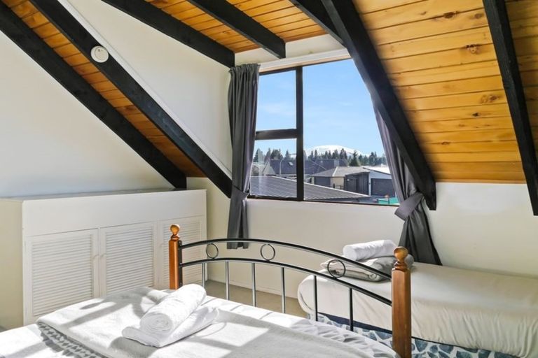 Photo of property in 15 Irishman Drive, Twizel, 7901