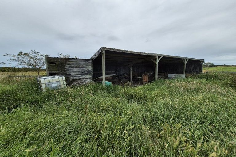 Photo of property in 223 Kaitangata Highway, Stirling, 9231