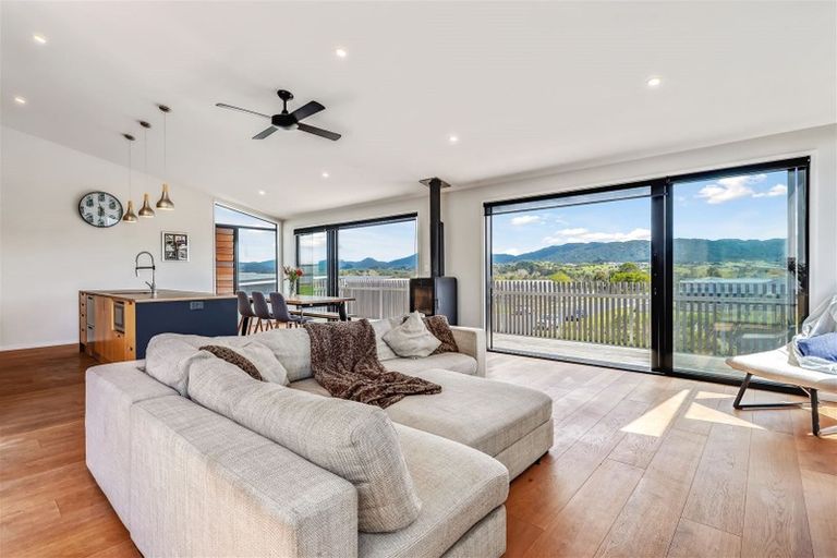 Photo of property in 32 Northcoast Place, Mangawhai Heads, Mangawhai, 0505