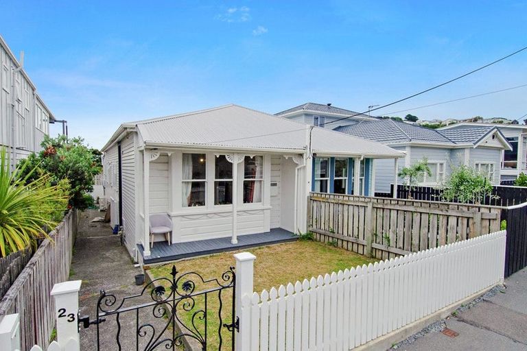 Photo of property in 23 Trent Street, Island Bay, Wellington, 6023