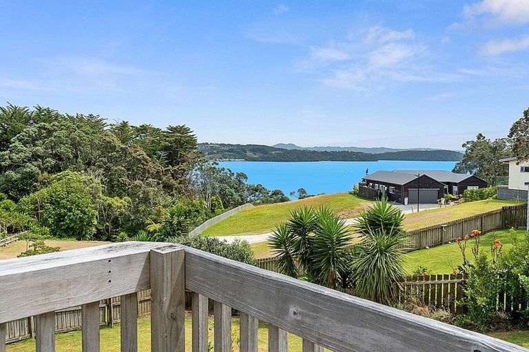Photo of property in 8 Inca Place, Snells Beach, 0920
