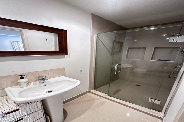 Photo of property in 1/212 Riddell Road, Glendowie, Auckland, 1071