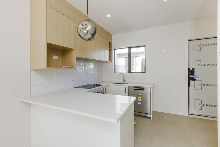Photo of property in 57 Paetai Lane, Te Atatu Peninsula, 0610