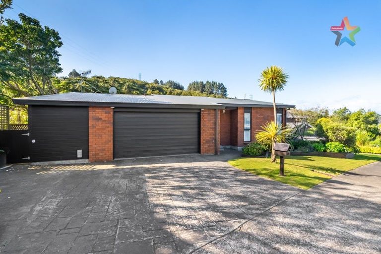 Photo of property in 138 Tirohanga Road, Tirohanga, Lower Hutt, 5010