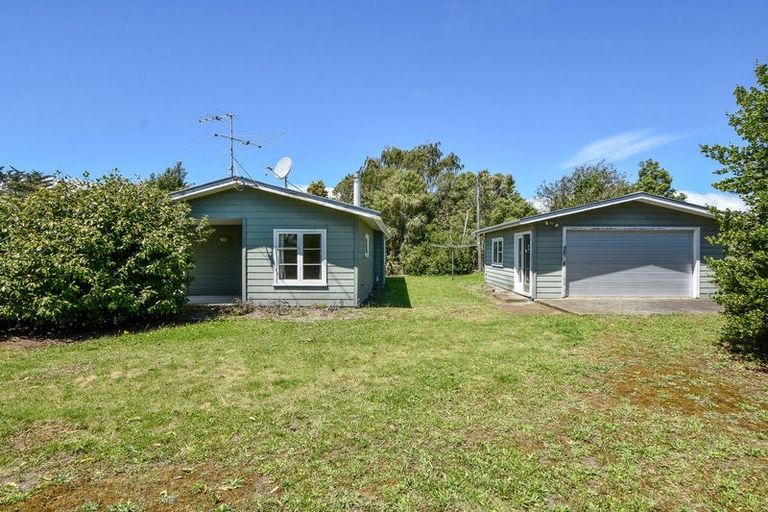 Photo of property in 24 Moreton Road, Carterton, 5713