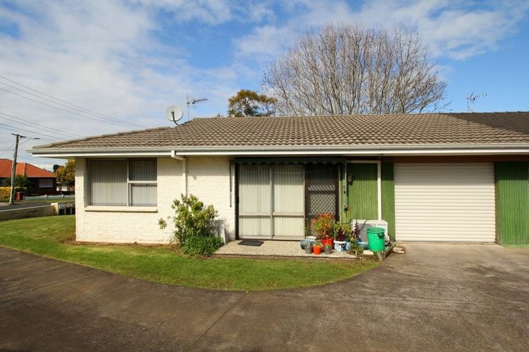 Photo of property in 1/37 Wallace Road, Papatoetoe, Auckland, 2025