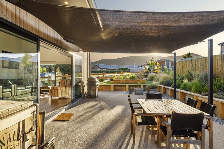 Photo of property in 14 Pounamu Avenue, Albert Town, Wanaka, 9305