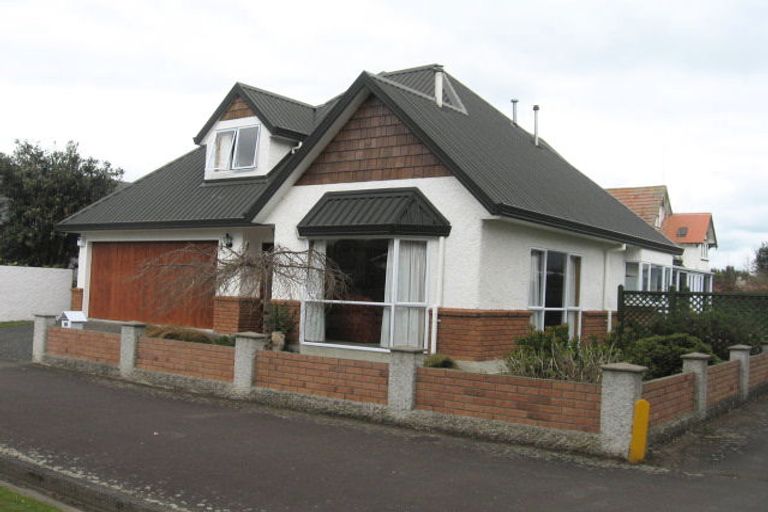 Photo of property in 32 Batt Street, West End, Palmerston North, 4410