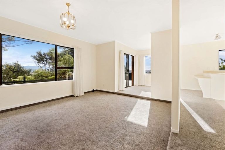 Photo of property in 2/16 Denver Avenue, Sunnyvale, Auckland, 0612