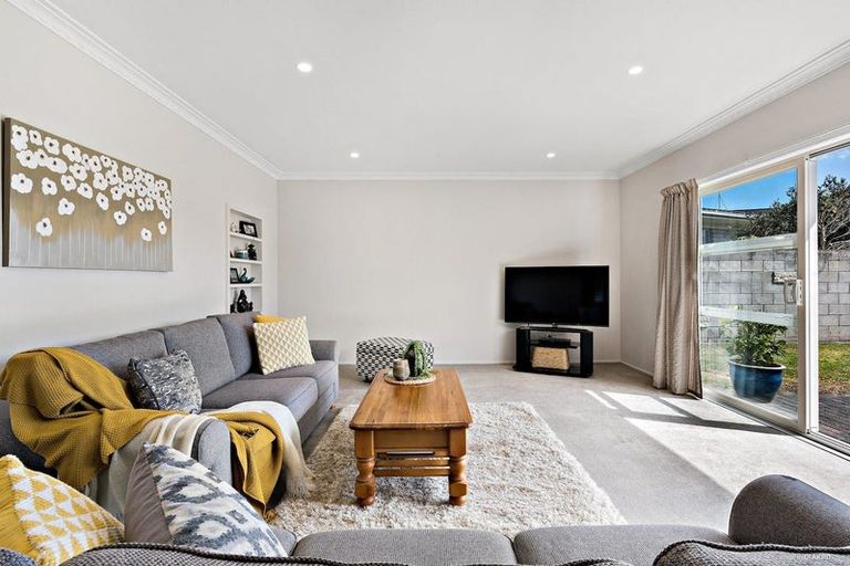 Photo of property in 6 Lakeside Drive, Pahurehure, Papakura, 2113