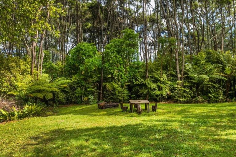 Photo of property in 5 Emily Lane, Greenhithe, Auckland, 0632