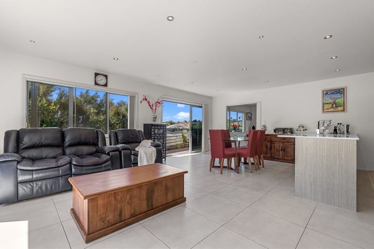 Photo of property in 11 Southill Way, Pyes Pa, Tauranga, 3112