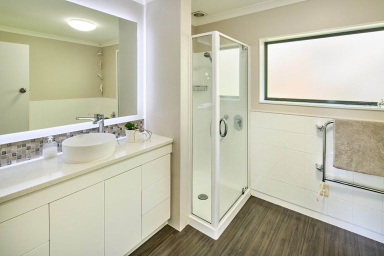 Photo of property in 19 Palm Grove, Belmont, Lower Hutt, 5010