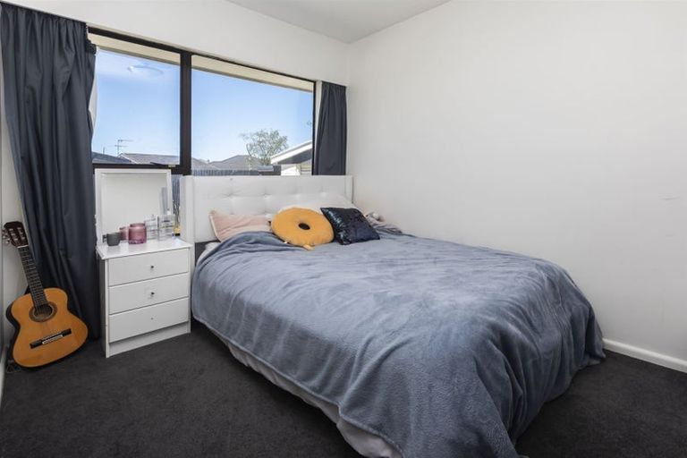 Photo of property in 17 Tuckers Road, Redwood, Christchurch, 8051