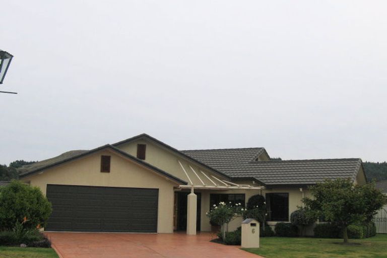 Photo of property in 6 Rutland Place, Taradale, Napier, 4112