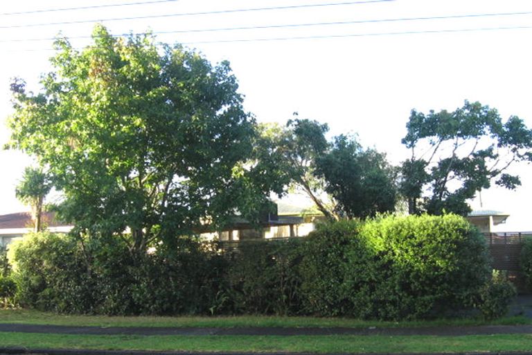 Photo of property in 2/23 Monarch Avenue, Hillcrest, Auckland, 0627