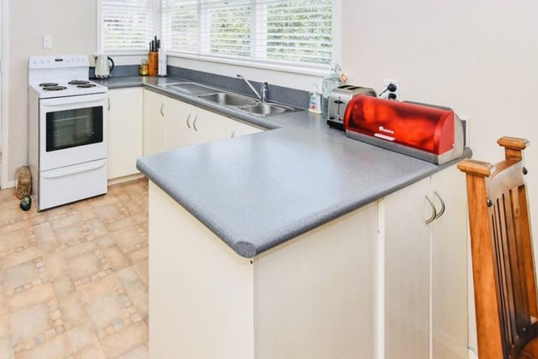 Photo of property in 32 Grande Vue Road, Hillpark, Auckland, 2102