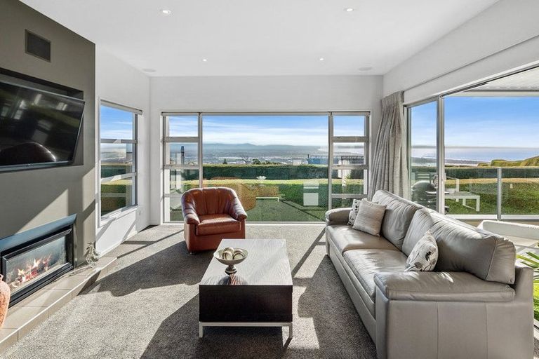 Photo of property in 241 Mount Pleasant Road, Mount Pleasant, Christchurch, 8081