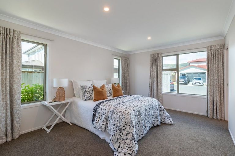 Photo of property in 2 Yeats Grove, Trentham, Upper Hutt, 5018