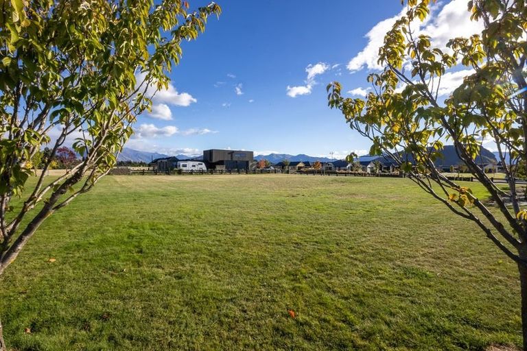 Photo of property in 12 Deans Drive, Wanaka, 9305