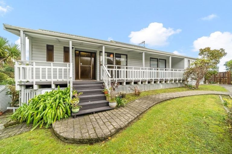 Photo of property in 74 Viewmont Drive, Harbour View, Lower Hutt, 5010