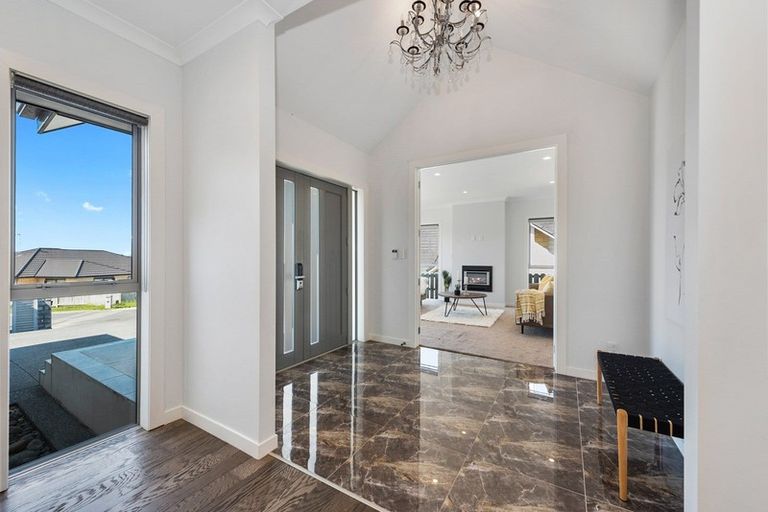 Photo of property in 11 Castleton Way, Flagstaff, Hamilton, 3210