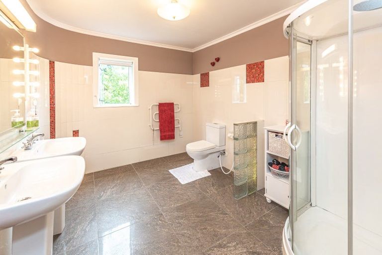 Photo of property in 12 Rawhiti Place, Saint Johns Hill, Whanganui, 4501