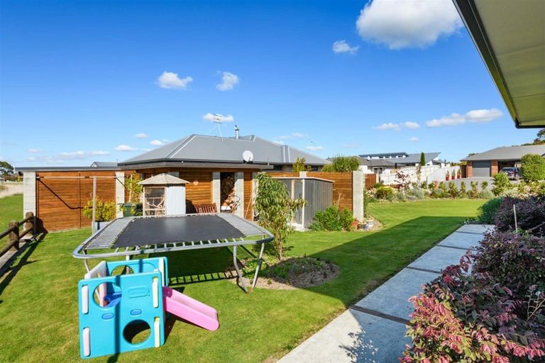 Photo of property in 10 Hanalin Drive, Marton, 4710