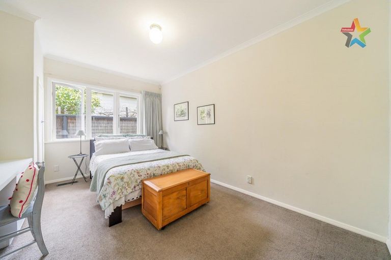 Photo of property in 377 Muritai Road, Eastbourne, Lower Hutt, 5013