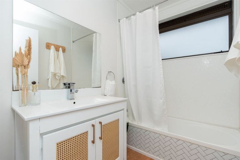 Photo of property in 44b Lloyd Drive, Nawton, Hamilton, 3200